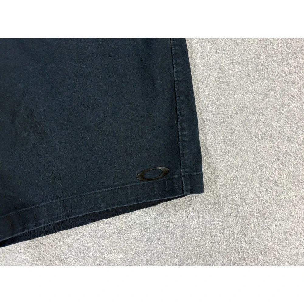 Oakley Cotton Blend Regular Fit Chino Shorts (Men's 32) Black - 10
